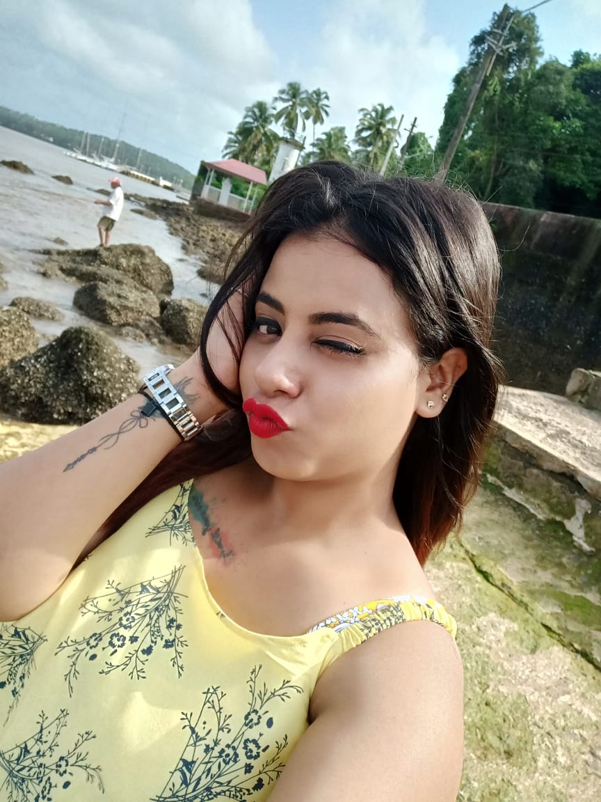 Call Girls in Bara Bazar